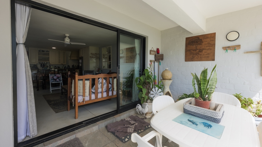 6 Bedroom Property for Sale in Agulhas Western Cape